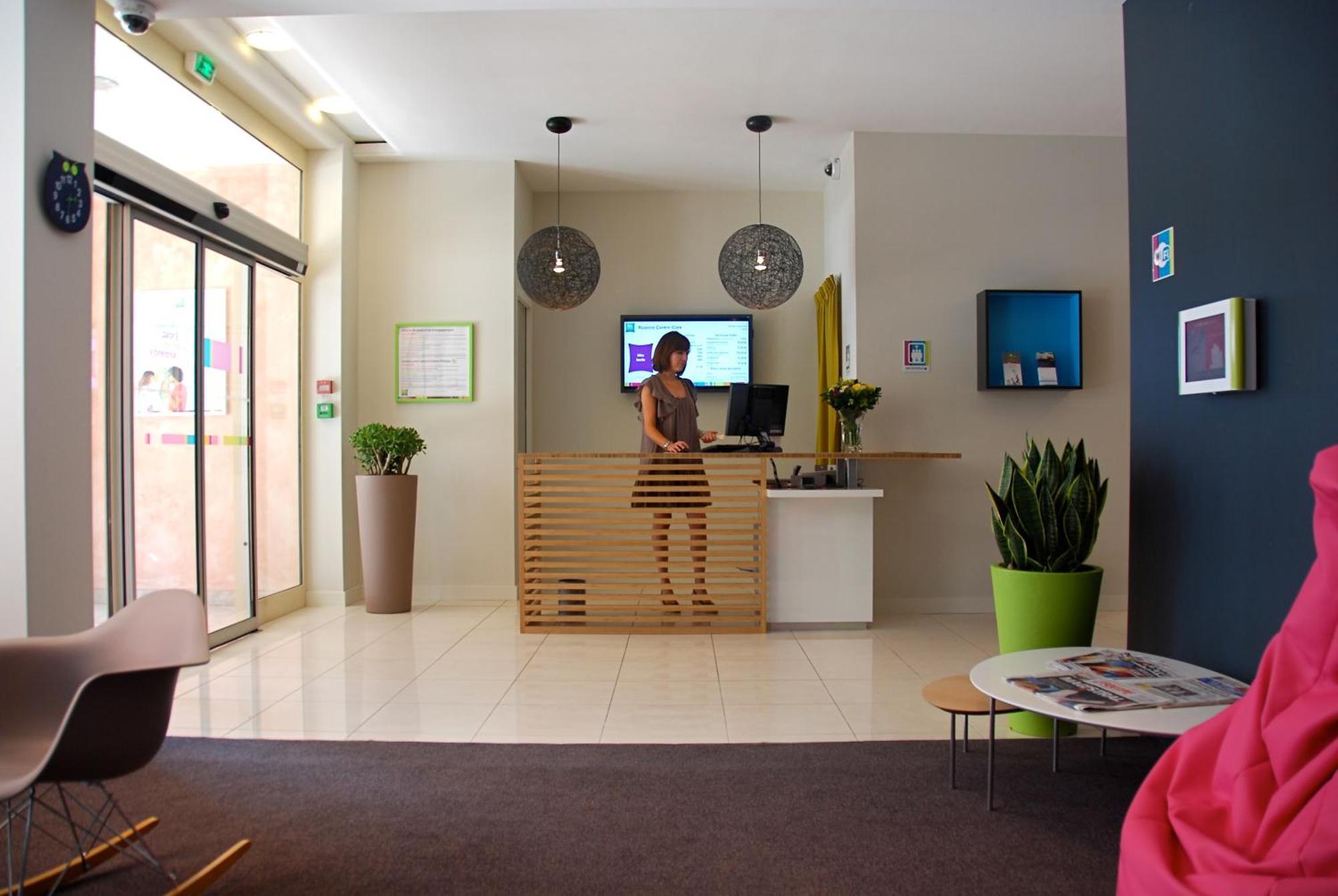 Hotel Ibis Styles Roanne Centre Gare Esterno foto
