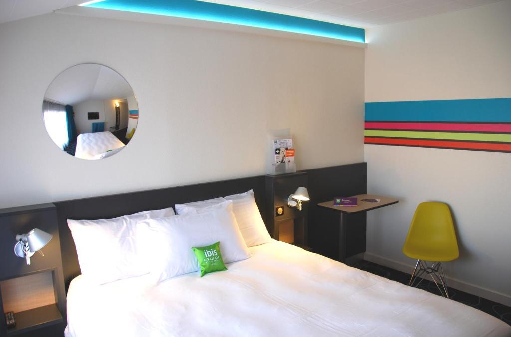 Hotel Ibis Styles Roanne Centre Gare Camera foto