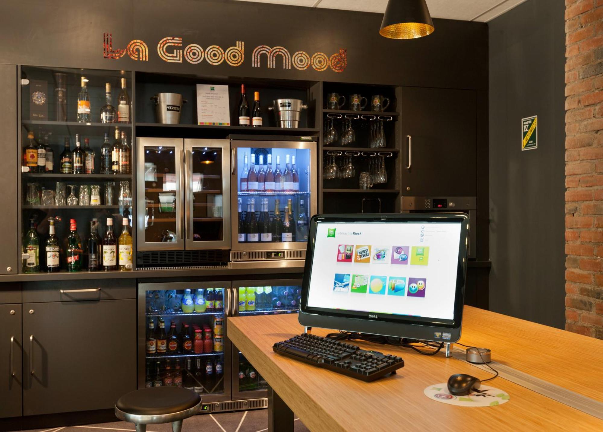 Hotel Ibis Styles Roanne Centre Gare Esterno foto